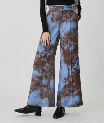 UNITED TOKYO 스윌 아트 팬츠 사이즈 2