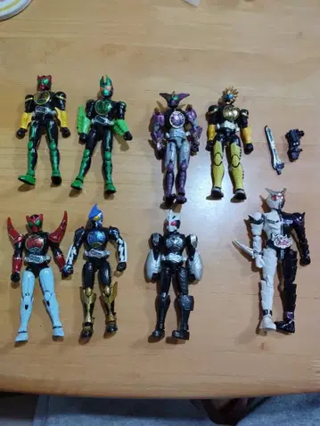 가면라이더 관절 가동식 인형 8체 세트