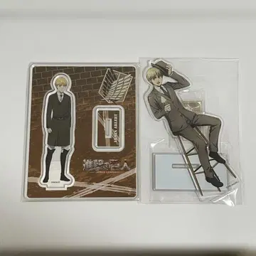 진격의 거인 알민 아크릴 스탠드 2점