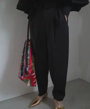 Ameri CARDBOARD LUSTER EGG PANTS