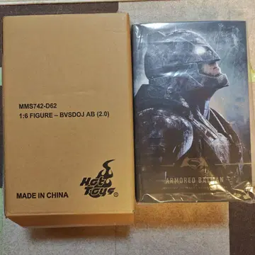 핫토이즈 MMS742D62 아머드 배트맨 일반 버전 Batman