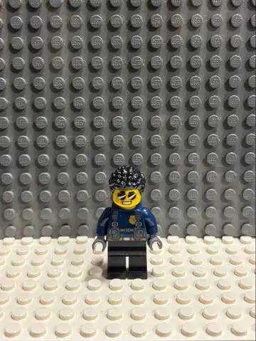 정품 LEGO 레고 시티 경찰관 듀크 디테인