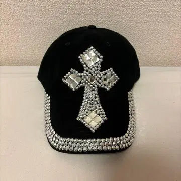 큐빅 크로스 디자인 캡