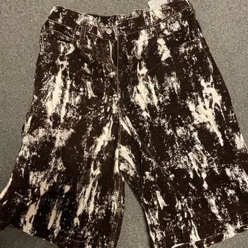 Zara 애니멀 프린트 데님 버뮤다 팬츠