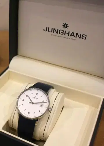 JUNGHANS 자동 와인딩 시계 화이트 다이얼 네이비 가죽