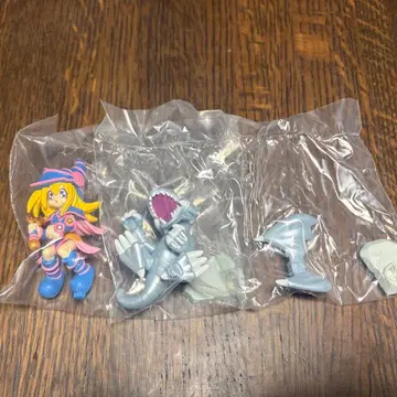 유희왕 피규어트 툰 블랙 매지션 걸 블루아이즈 드래곤