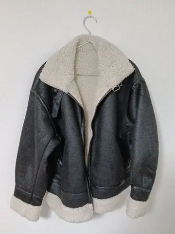 WEGO 보아 카라 부착 블랙 자켓