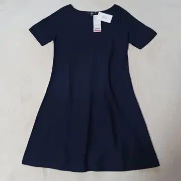 새상품 UNIQLO 원피스 3D 코튼 핏&플레어 드레스 반팔 유니클로 M