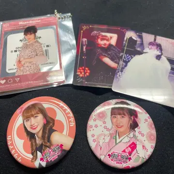 모모이로 클로버 Z 사사키 아야카 아크릴 키링 캔 배지 카드