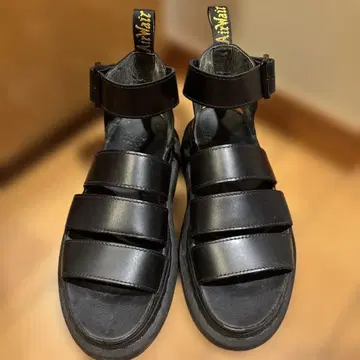 닥터마틴 스트랩 샌들 클라리사 UK5