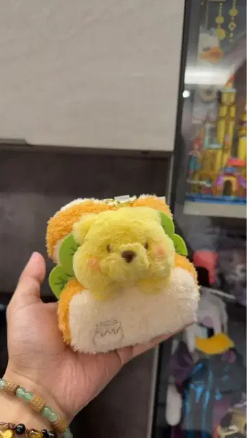 상하이 디즈니 부활절 푸우 샌드위치 봉제 인형 키체인