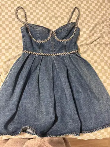 셀프 포트레이트 데님 슬리브리스 원피스