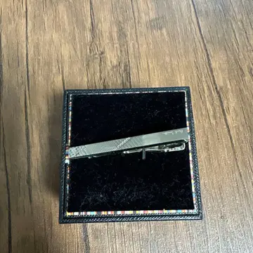 폴 스미스 넥타이핀 실버 가격 인하 대응합니다