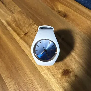 ICE-WATCH 아이스워치 화이트 블루 다이얼