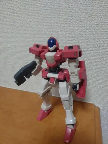 건담 프라모델 1/144 HG 제노아스 완성품 동시 구매 300엔 할인