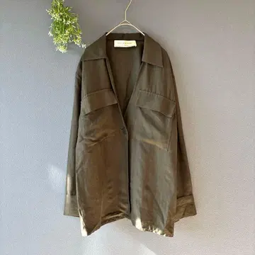 자라 우먼 [S] 고급 쿨 루즈핏 빅 포켓 스키퍼 넥 셔츠