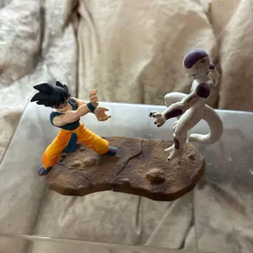 드래곤볼 손오공 프리저 피규어