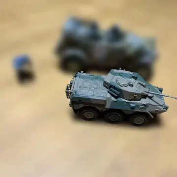 갑옷 자동차 모형 병사 피규어 포함