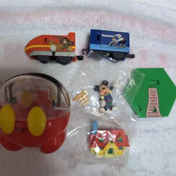 디즈니 미키와 집 캡슐 토이, 기차 완구 레트로