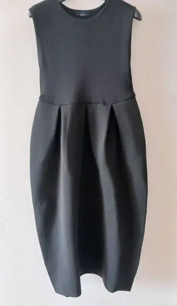 ATELIER SIX 아틀리에식스 블랙 니트 원피스