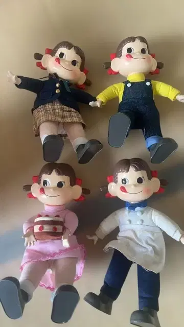 중고품 후지야 판촉용 페코짱 4종 풀세트 PEKO 인형 세트 4개