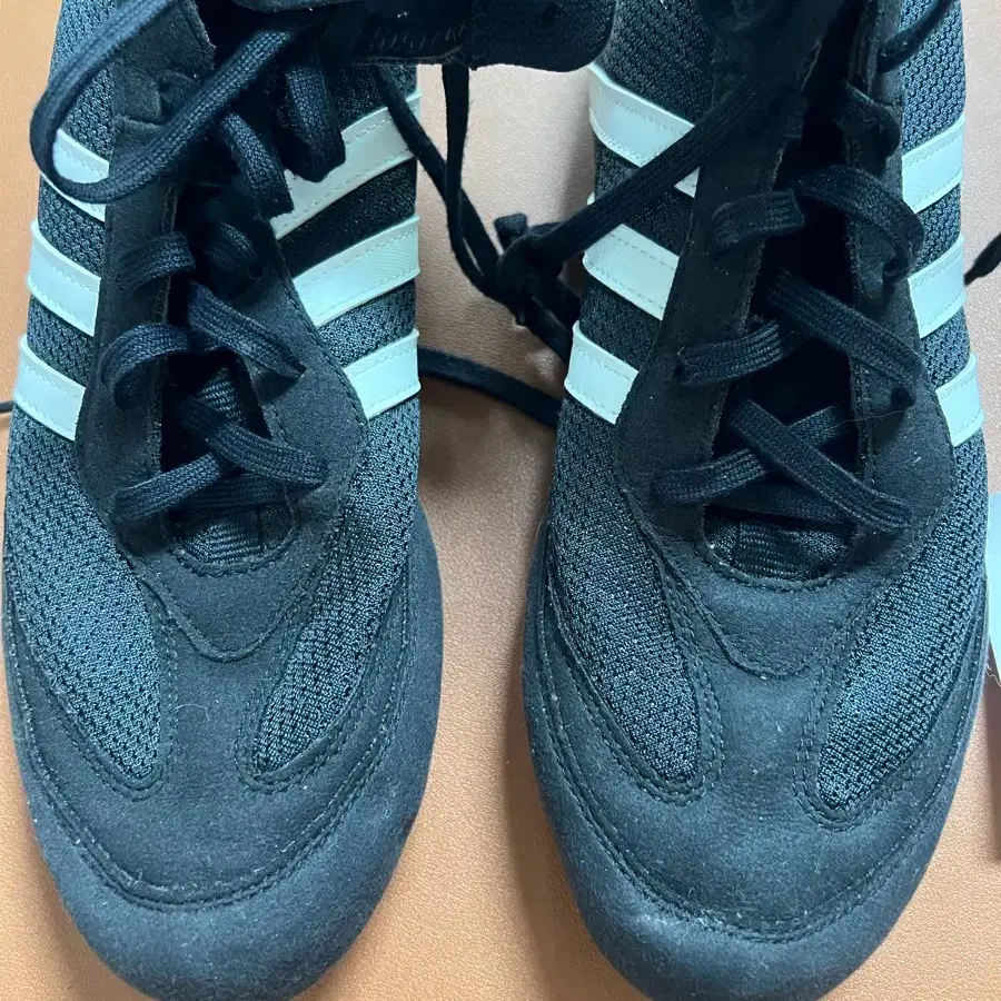 adidas gazelle silver green womens Adidas Box Hog Boxing Shoes Black main image 0