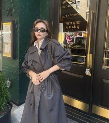 THE TOE 다크 그레이 트렌치코트