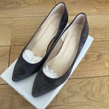 그레이 스틸레토 힐