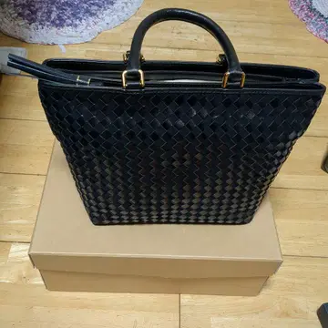 아르카의 일본제 가죽 가방입니다.