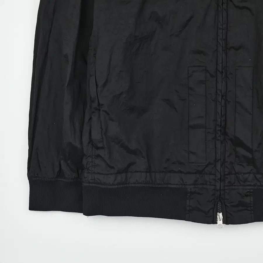 Stone Island 尼龙金属感防水-TC 生态尼龙再生尼龙夹克