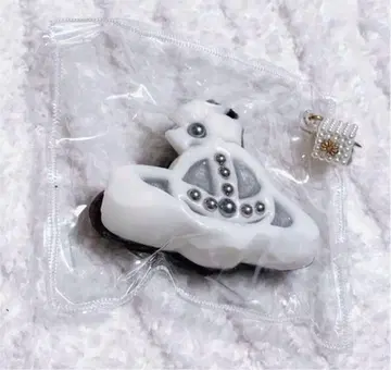 스퀴즈 비즈 장식 비비안 웨스트우드