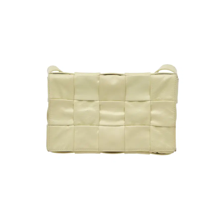 宝缇嘉（Bottega Veneta）皮革卡带包