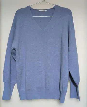 [ 새상품급 ] 미우카 V넥 니트 해밀턴 에센스