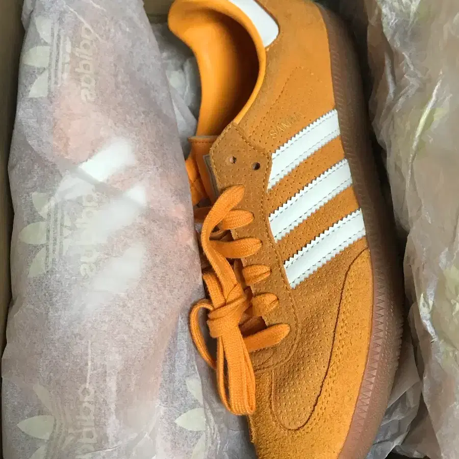 adidas gazelle silver green womens Samba Handball Spezial "Sporty & Rich Cream Brown"