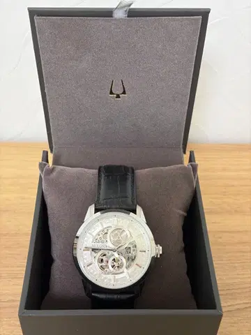 BULOVA 클래식 스켈레톤 모델