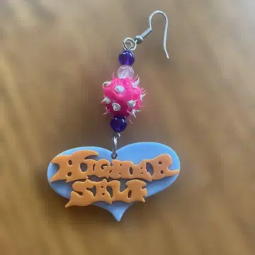 Heaven by Marc Jacobs 한쪽 귀걸이