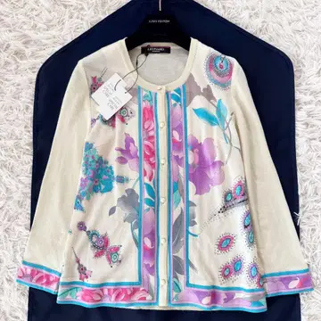 미사용 새상품 레오나르 가디건 캐시미어 실크 트리밍 꽃무늬 베이지