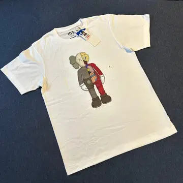 유니클로 카우스 UT 티셔츠