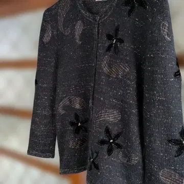 Herno 블랙 니트 가디건 금실이 사용되어 호화롭습니다.