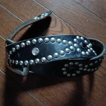 스터드 락 벨트