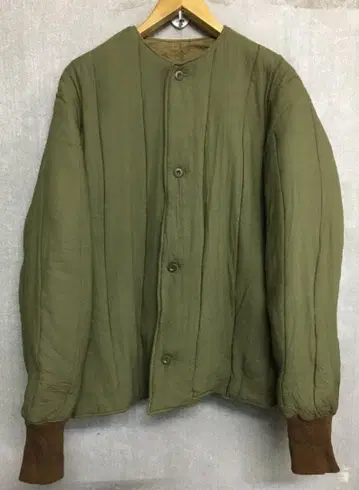 체코군 군용 구제 의류 밀리터리 충전솜 노카라 이너 자켓 카키