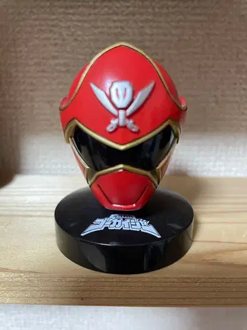고카이저 빨간색 헬멧 피규어