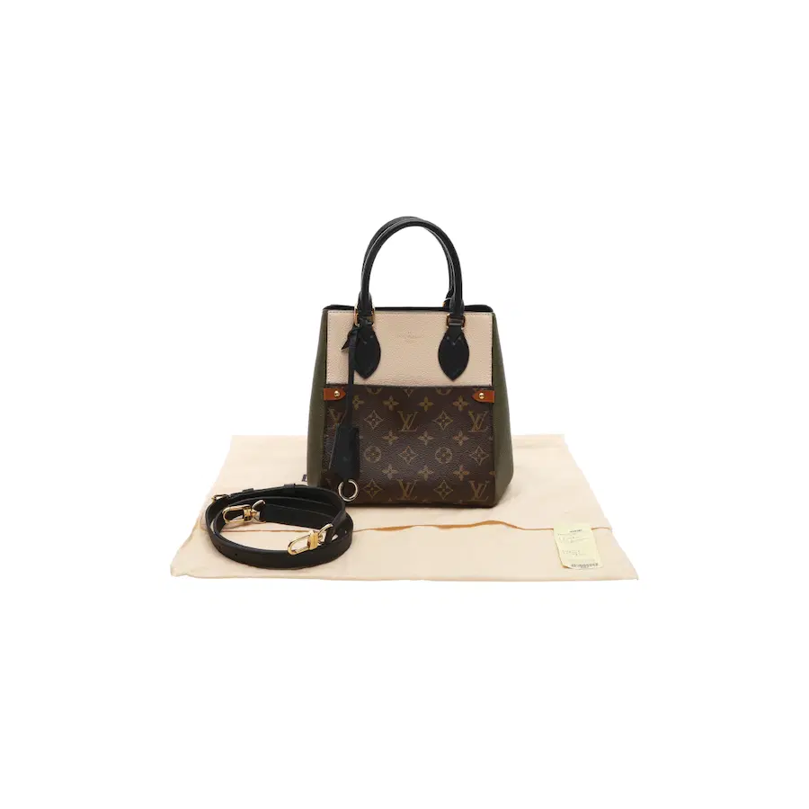 路易威登 Fold Tote Bag PM