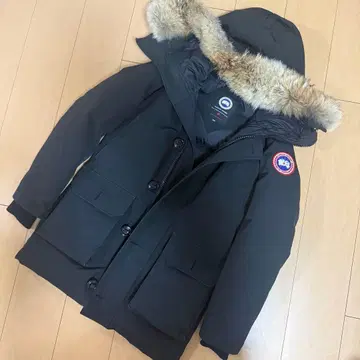 Canada Goose 블랙 다운 자켓 퍼 포함