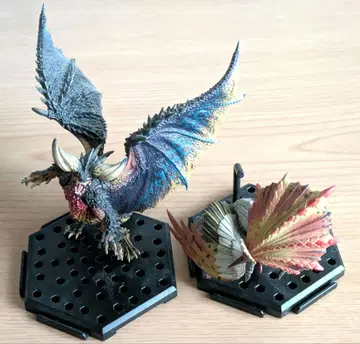 몬스터 헌터 몬헌 네르기안테 아케노실름 피규어