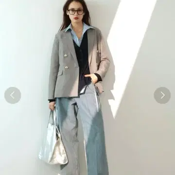 SALOON 살룬 테일러드 자켓 골드 버튼 그레이지 린넨 라이크