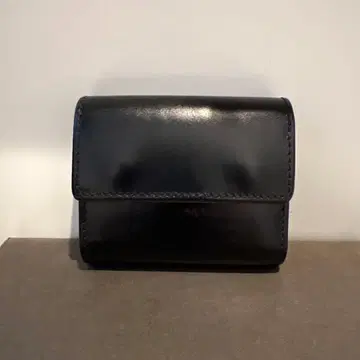 RE.ACT 리액트 / 브라이들 가죽 / 3단 폴더형 지갑