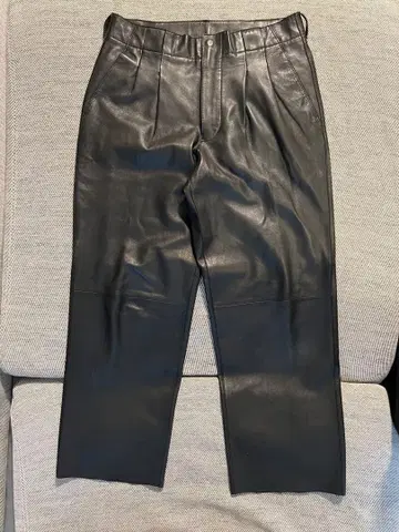 yoke 시어링 가죽 팬츠