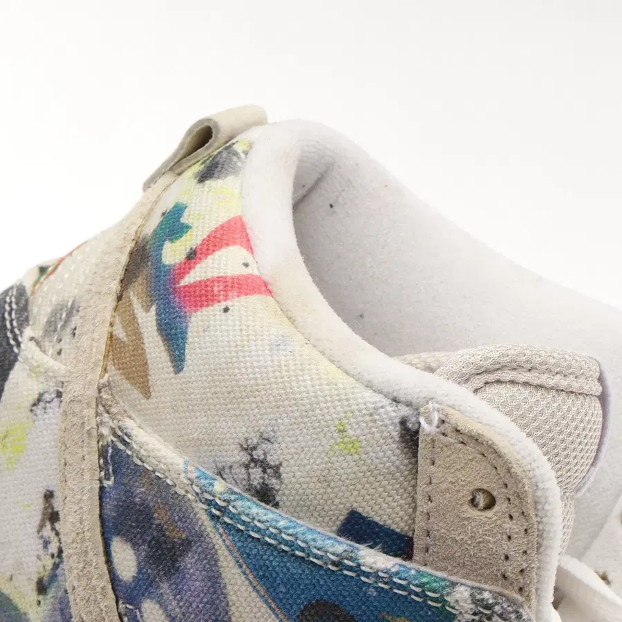 [270] Nike x Supreme SB Dunk High QS Lamé White