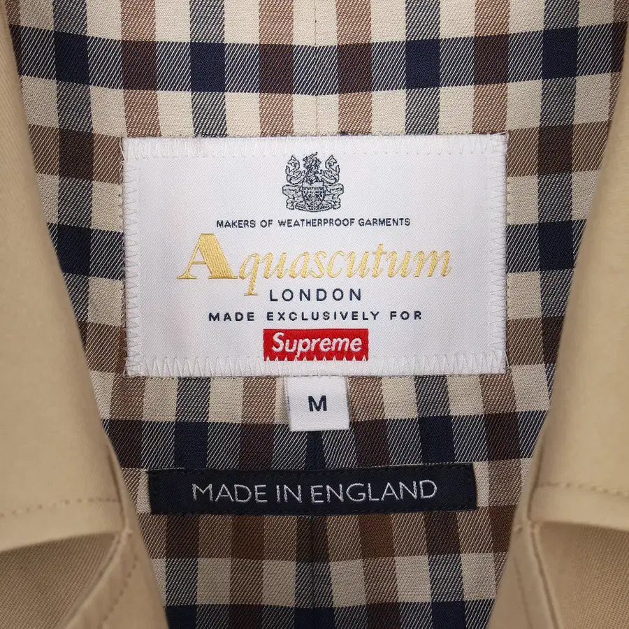 [M] Supreme x Aquascutum 雨衣 - 16FW